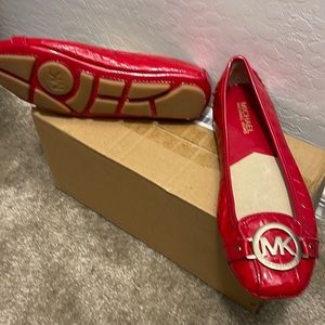 Michael Kors Flats!